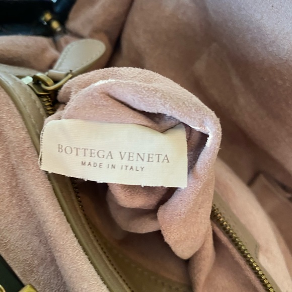 Bottega Veneta Hand Bag - Picture 7 of 9